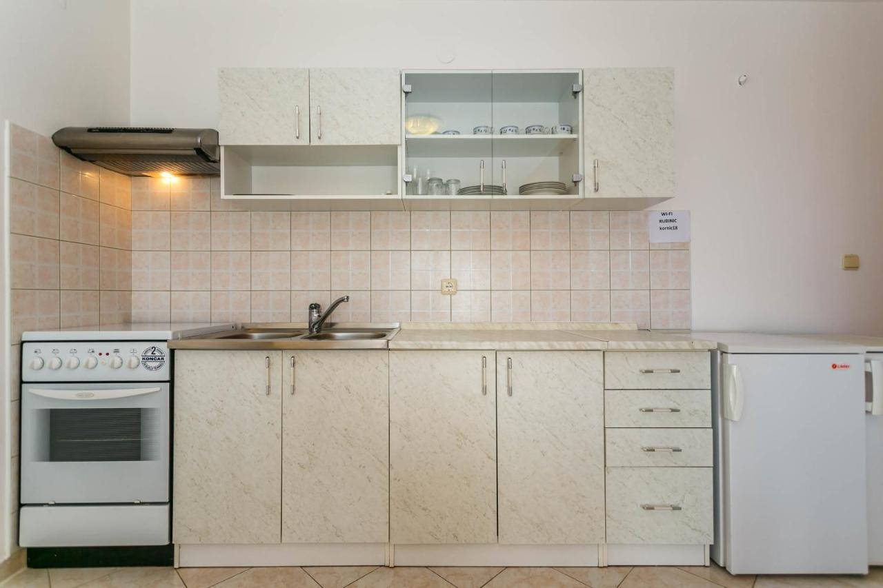 Apartmani Luka Kornić Eksteriør billede
